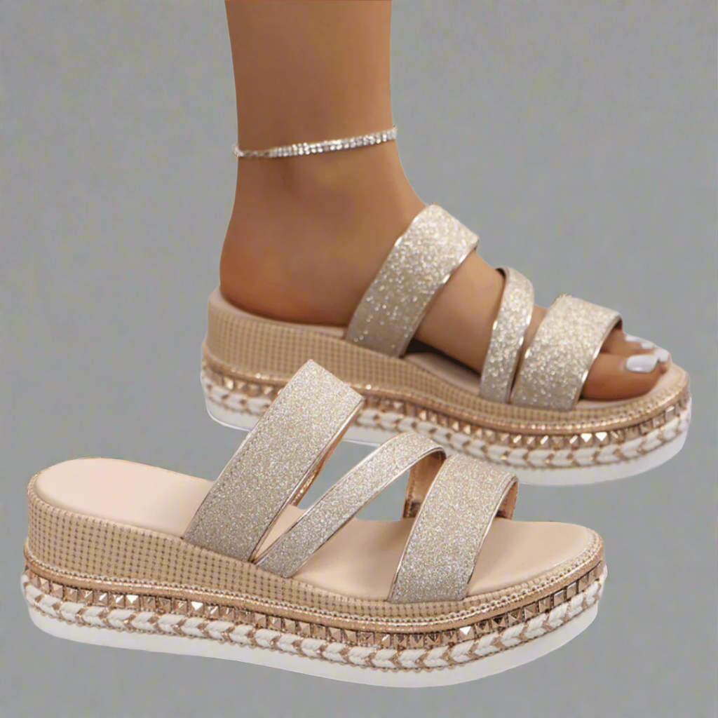 Helga | Bequeme Keilklacksandalen aus Premium-Material