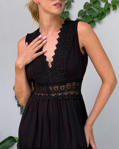 Josefine - Spitzenkleid mit V-Ausschnitt