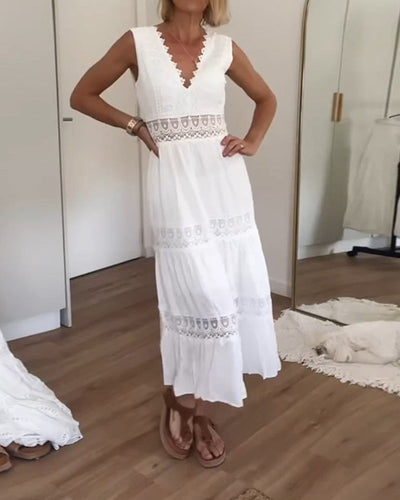 Josefine - Spitzenkleid mit V-Ausschnitt