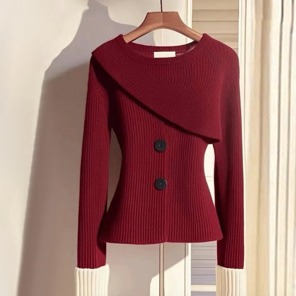 Angelica® | Roter Pullover mit langen Ärmeln und Rundhalsausschnitt