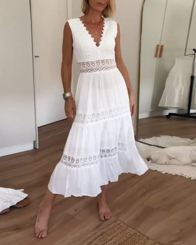 Josefine - Spitzenkleid mit V-Ausschnitt