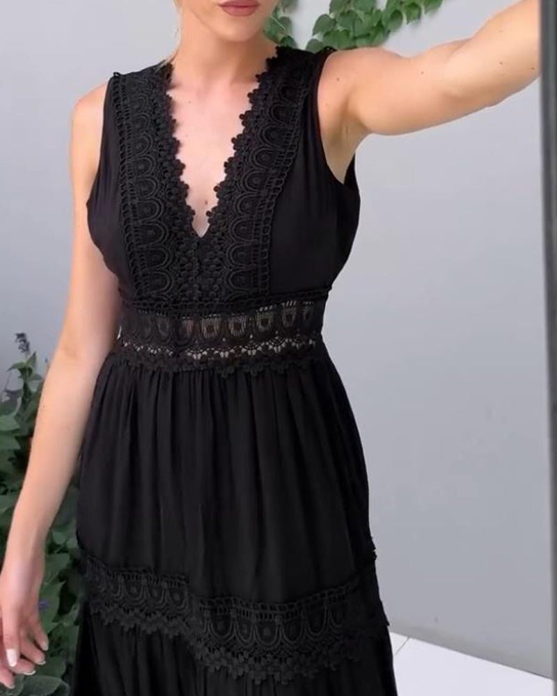 Josefine - Spitzenkleid mit V-Ausschnitt