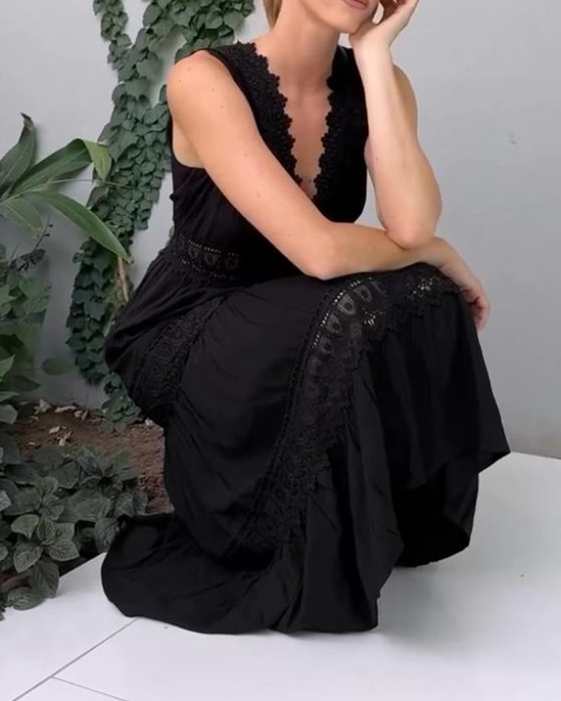 Josefine - Spitzenkleid mit V-Ausschnitt